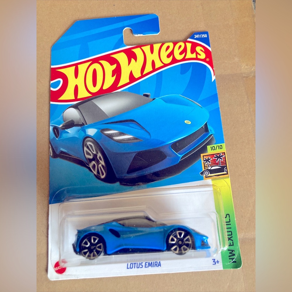 Lotus Emira.
